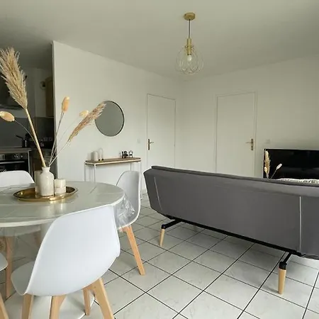 1 Bedroomed With Balcony 10min From Disneyland Paris