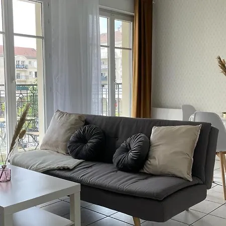 1 Bedroomed With Balcony 10min From Disneyland Paris *